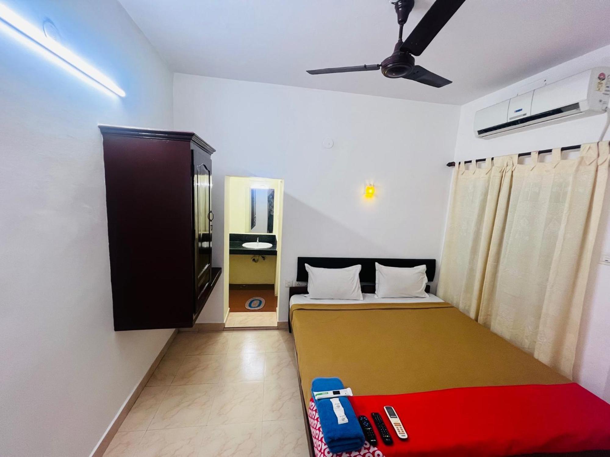 Hotel Sunday - Townhouse Club Airport Trivandrum Thiruvananthapuram Buitenkant foto